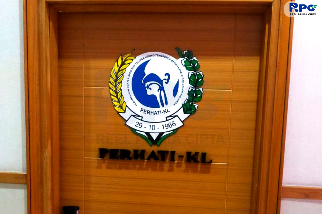 Acrylic Cutting + Eva Foam